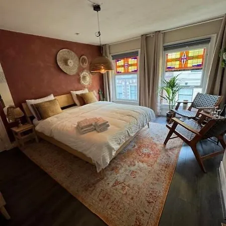 בית הארחה Toast By Night 3*